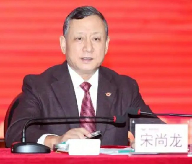 近四年亏损超百亿元、高层“集体辞职”，亚泰集团这次能否再依靠国资“咸鱼翻身”？