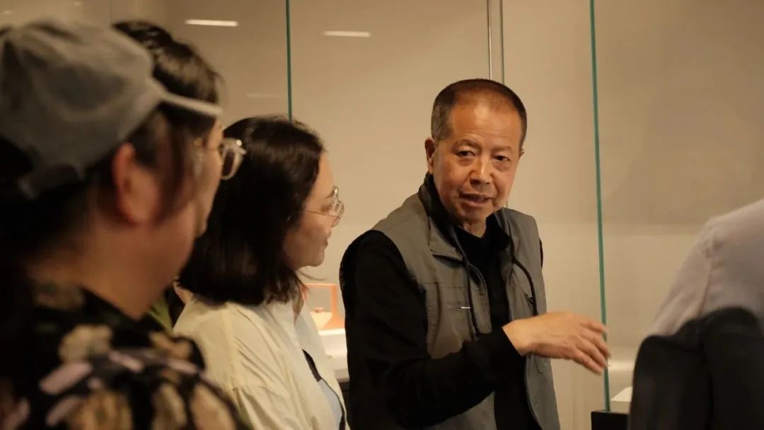 南京大学艺术学院师生到吴鸣艺术馆参观研学