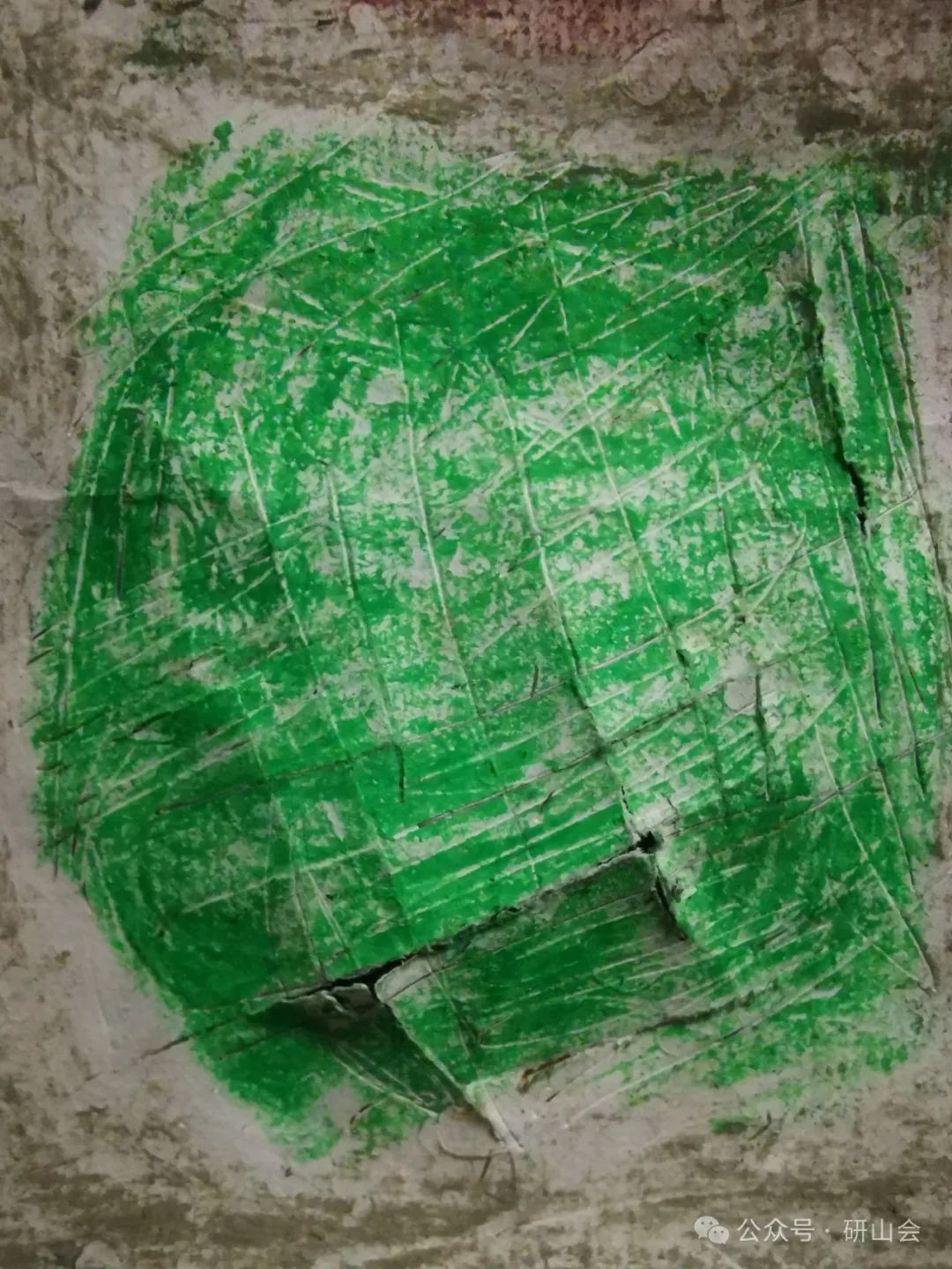 唐文国丨在不断的涂抹与覆盖中呈现切实的生活体验与自然的人物状态