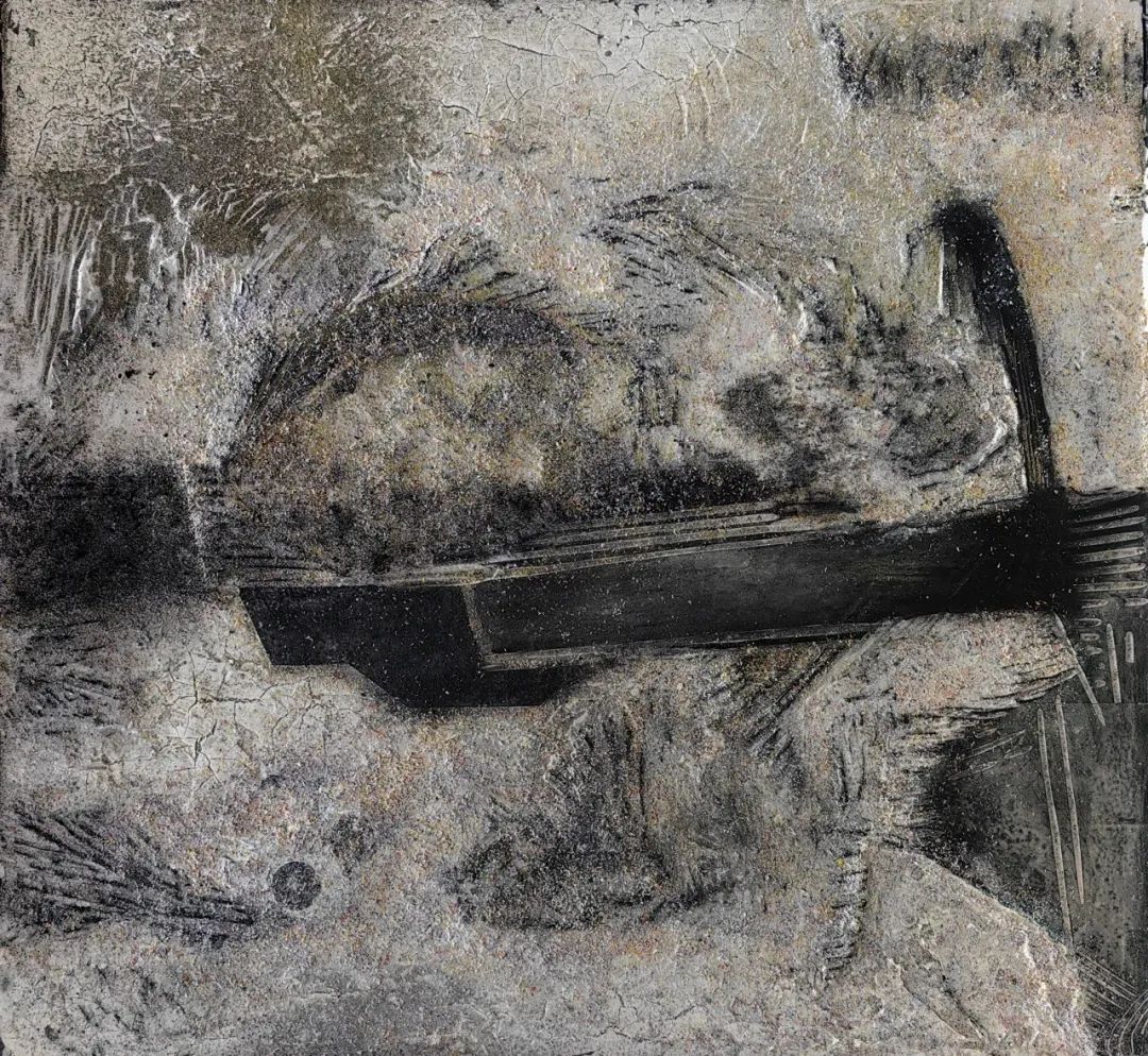 “第三届黑龙江省综合材料绘画作品双年展”昨日在哈尔滨师范大学美术馆开幕