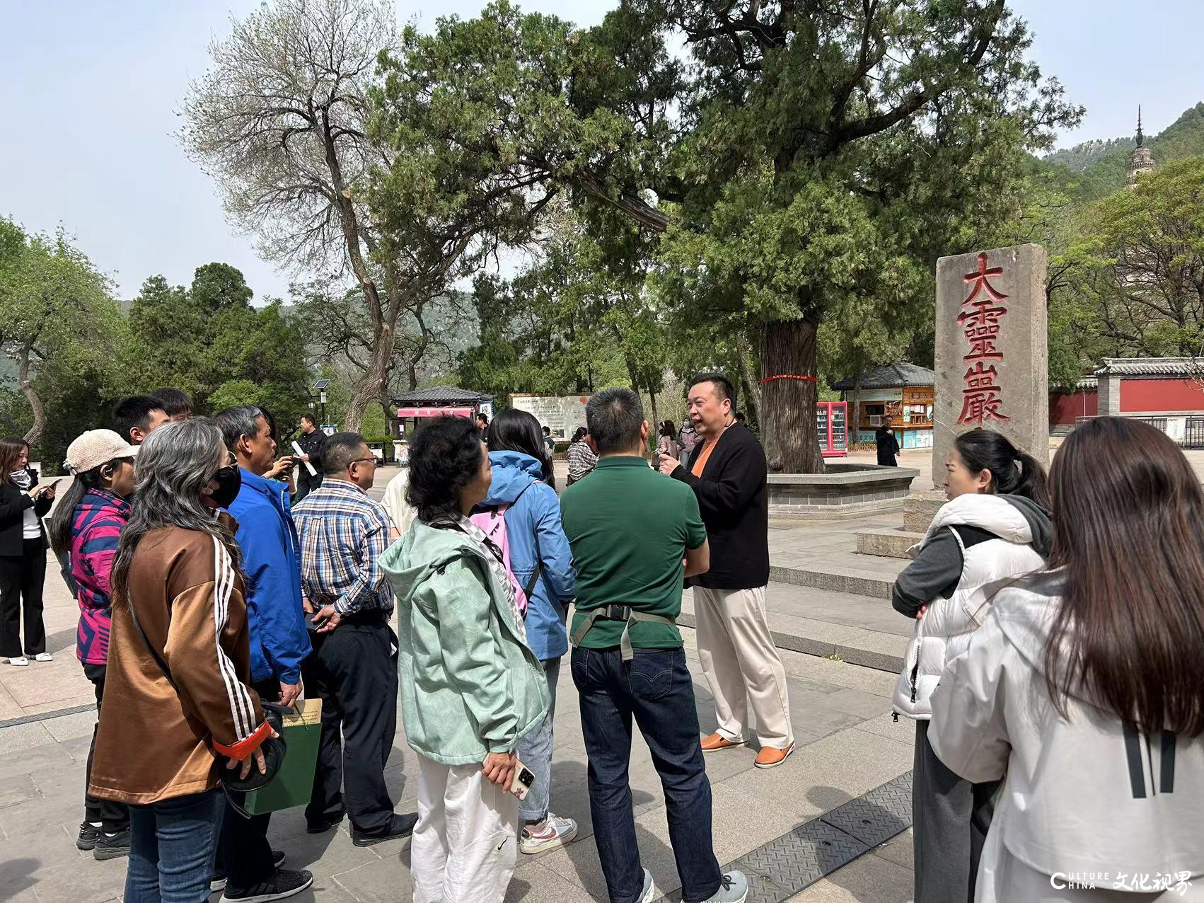 招商银行济南槐荫支行与济南市工商联文联联合举办“银企融合文化之旅”活动
