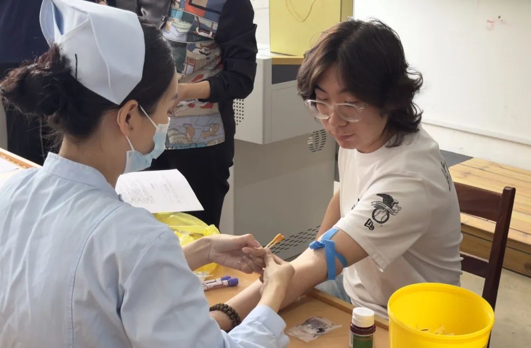 山艺现代音乐学院与济南市历下区红十字会联合开展公益活动
