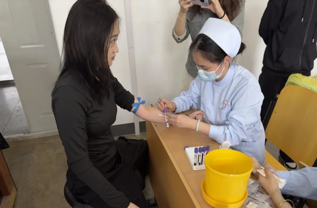 山艺现代音乐学院与济南市历下区红十字会联合开展公益活动