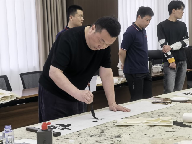 “翰墨飘香润企心·文企融合促发展”公益笔会活动在济南平阴举行