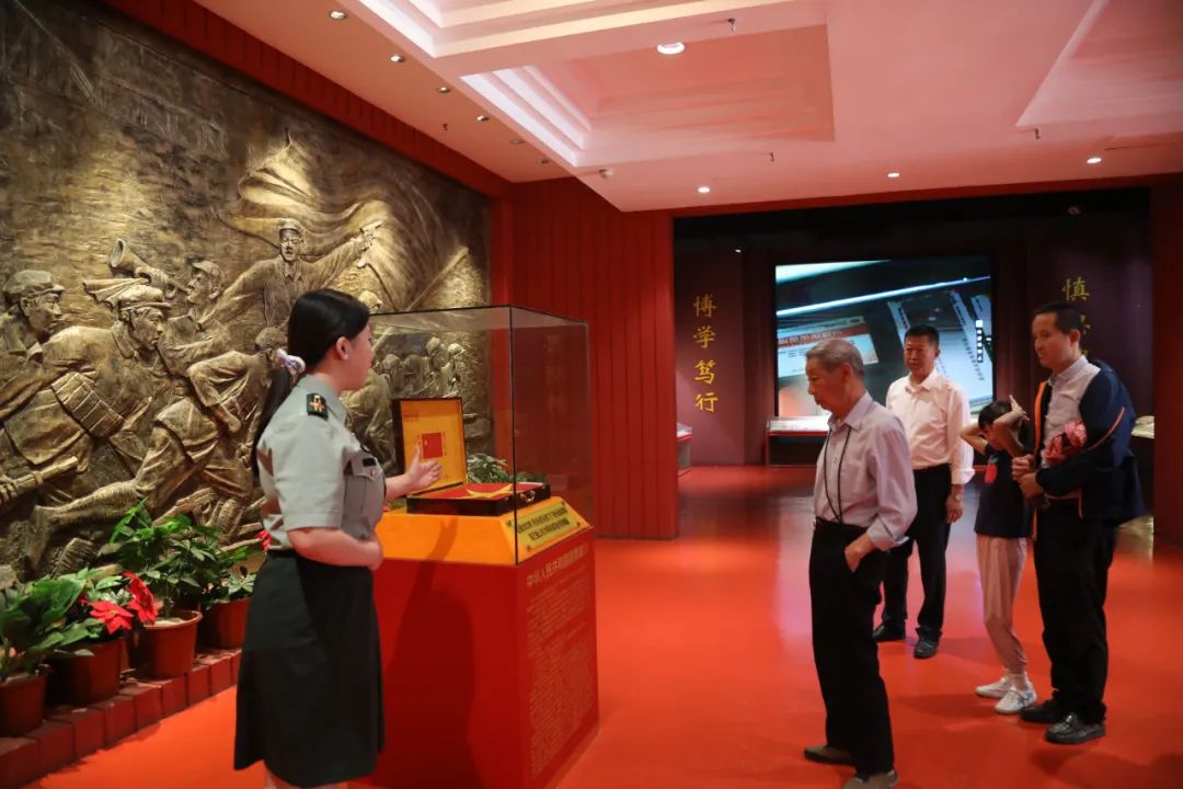 知名专家到山东力明科技职业学院参观考察，共探教育发展新路径