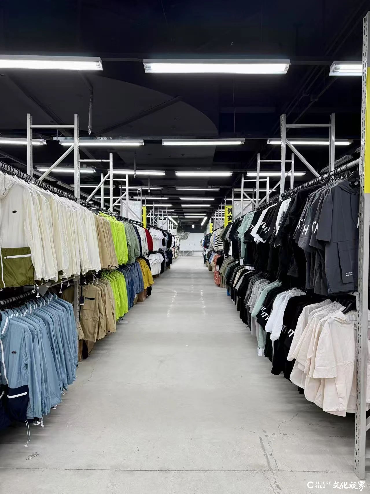 迪尚服装威海经区首场开仓，全场9.9元起！