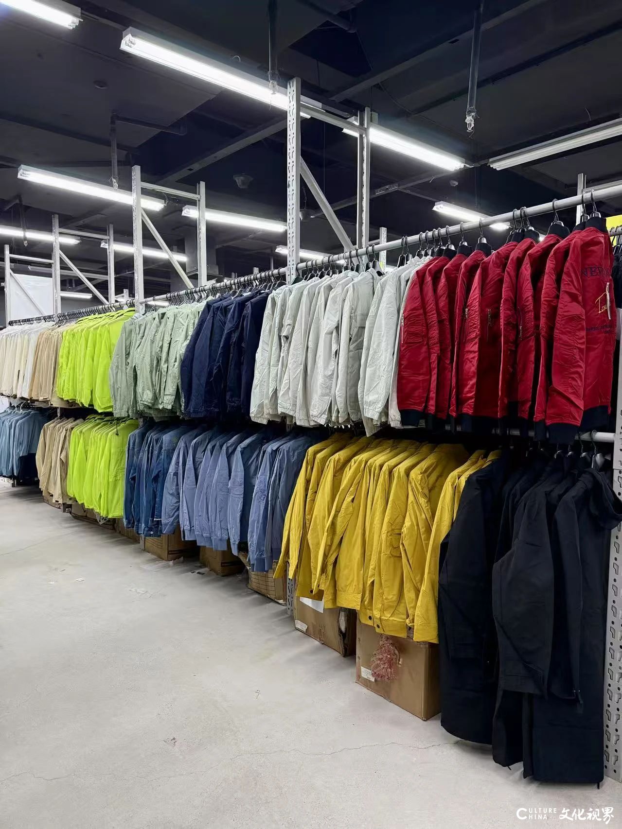 迪尚服装威海经区首场开仓，全场9.9元起！