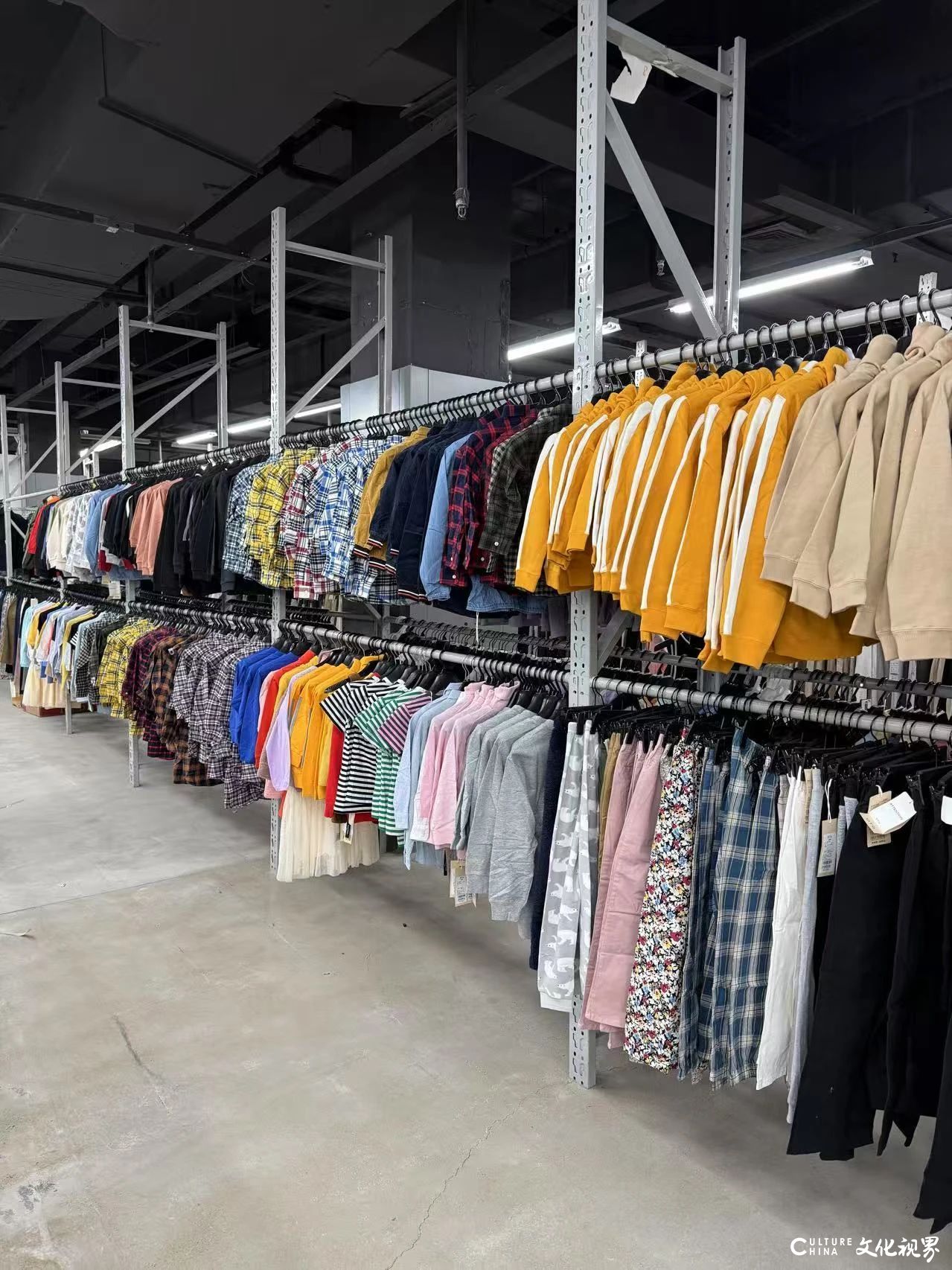 迪尚服装威海经区首场开仓，全场9.9元起！