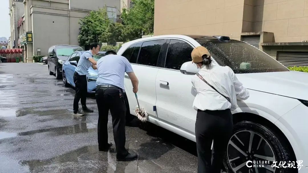 连续十年蝉联“物业百强”，细微服务传递温情关怀——海尚海服务4月服务报告闪亮出炉