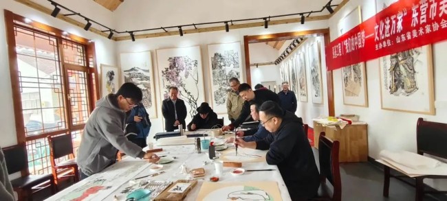 各种文艺活动和艺术实践将传统文化与现代文旅融合——东营老街长巷乡村美术馆赋能乡村文化振兴有“实料”