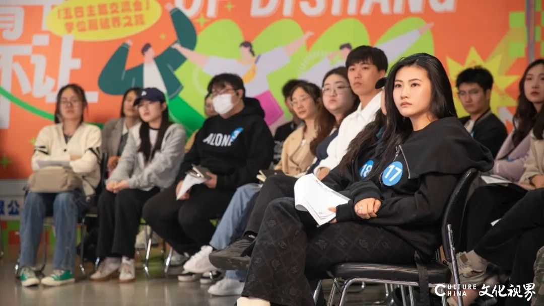 迪尚集团举办“学位服破界之旅，迪尚青年当‘燃’不让”五四主题交流会