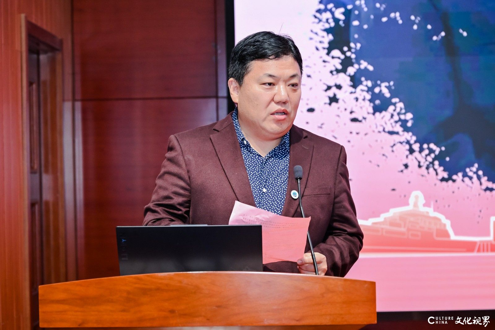 从不打退堂鼓的资本市场塔尖人物——访青岛宇泰民间资本管理股份有限公司董事长马辰 