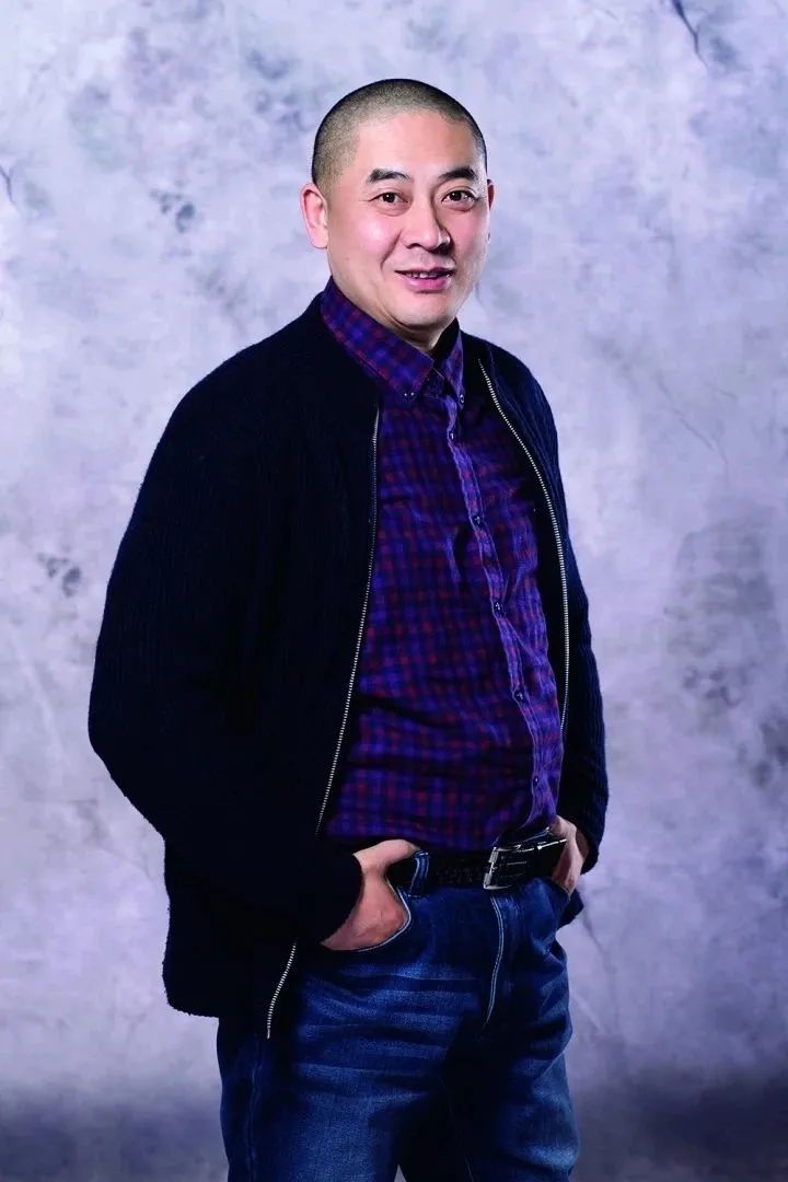 张宜·大写意绘画 | 以“旁若无人”的笔墨律动,在传统的框架中注入对生命本质的思考