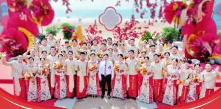 “5.21，我爱你！”，周董来证婚——青岛市新时代文明实践集体婚礼海尔专场在崂山石老人海水浴场甜蜜开场！