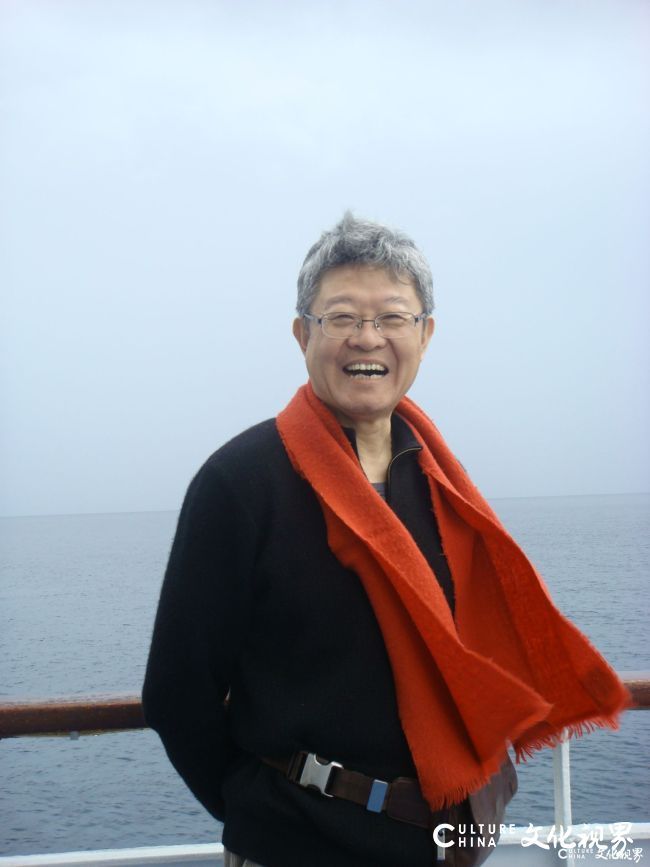 “既要笔墨 又要现代——姜宝林现代笔墨艺术研究展”开幕盛况在其故乡青岛华彩绽放