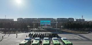 免费乘公交引关注，山东至少17县实现公交全民免费，突破城区公交新范畴