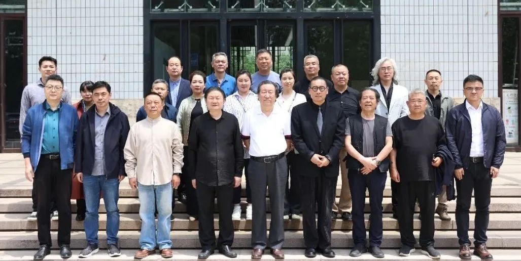 “中国国家画院与陕西美术界学术交流座谈会”在西安美术学院举行