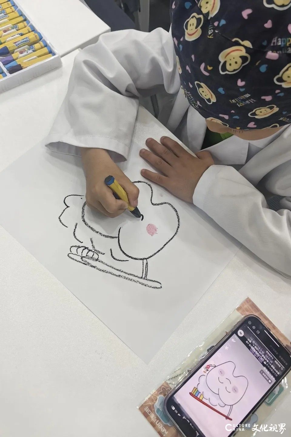 全国院区联动，可恩口腔“彩色微笑”主题画展给小朋友们奉献一个多彩儿童节