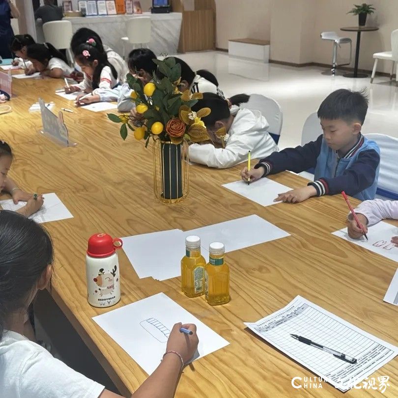 全国院区联动，可恩口腔“彩色微笑”主题画展给小朋友们奉献一个多彩儿童节