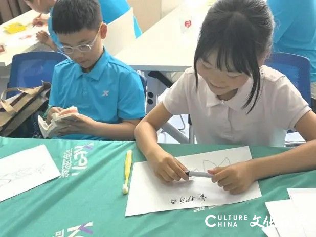 全国院区联动，可恩口腔“彩色微笑”主题画展给小朋友们奉献一个多彩儿童节