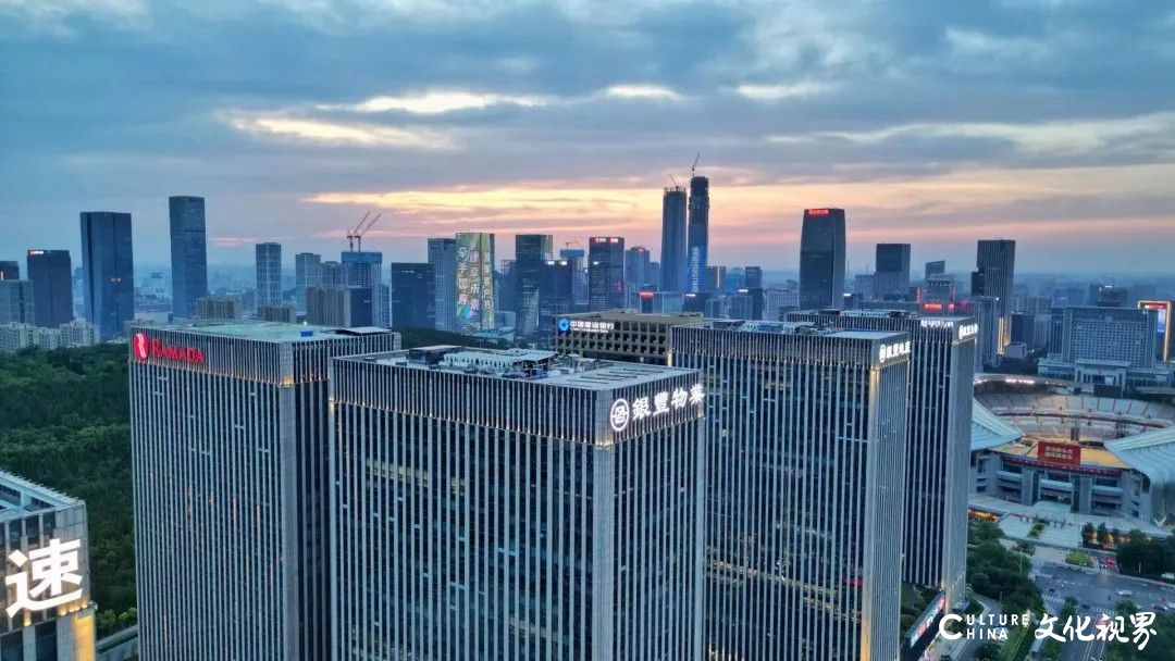 济南银丰华美达酒店：泉城芯畔的人文旅居新地标