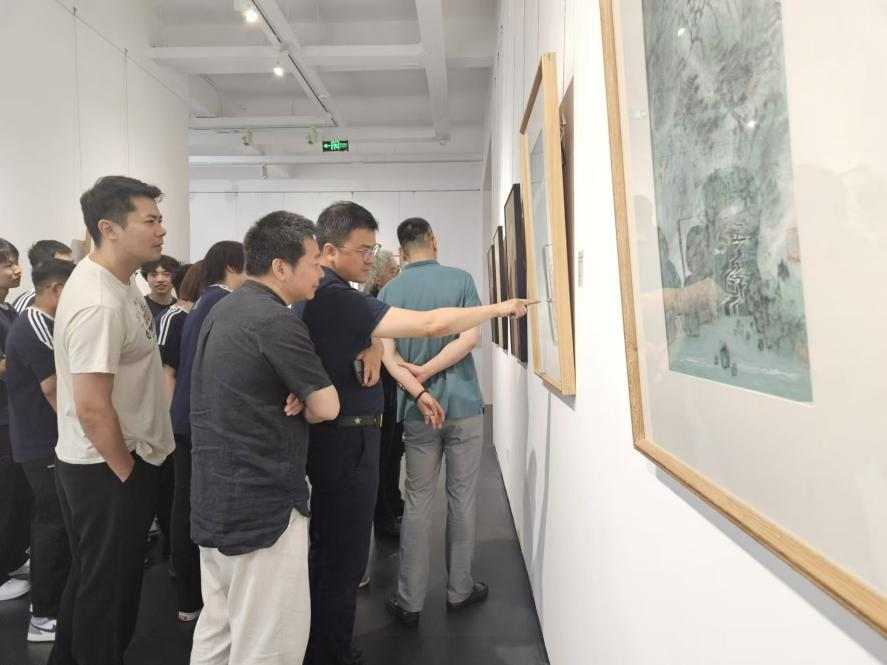 中国国家画院院长刘万鸣一行到河北沧州调研交流