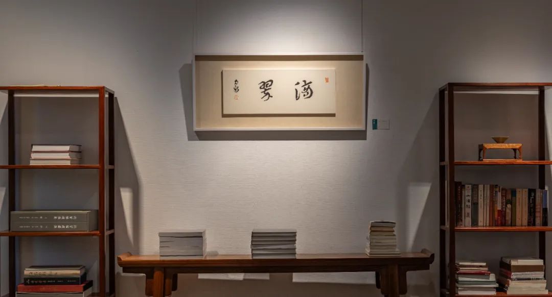 “滴翠——李恩成作品展”在济南京行艺术馆开幕，展期至7月8日