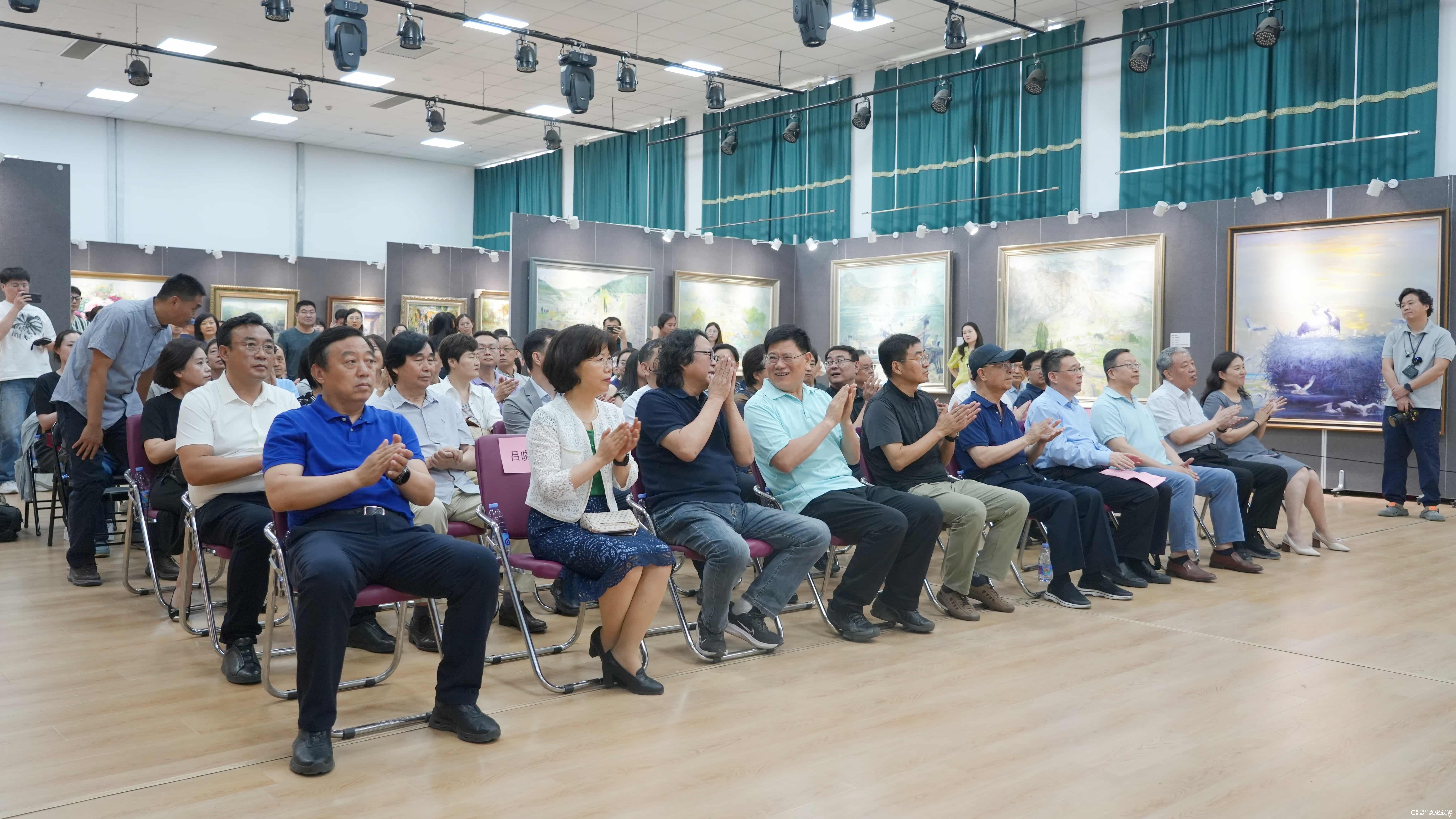 “教学相长——李平从教三十五年美术教学回顾展”今日在山东大学中心校区开幕