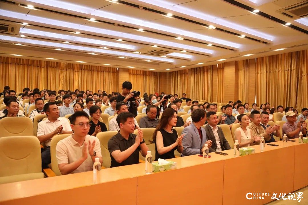 山东力明教育发展集团与加拿大环球国际教育集团和吉尔吉斯斯坦国际大学举行签约仪式