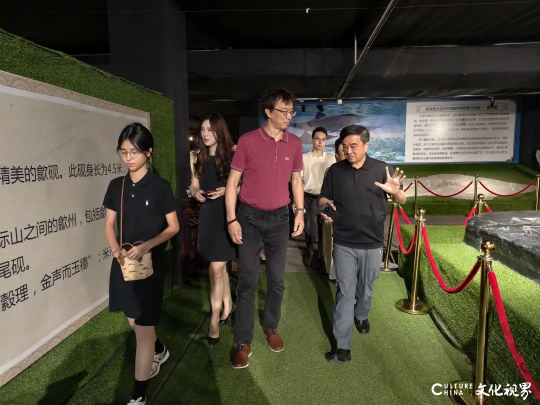 山东力明教育发展集团与加拿大环球国际教育集团和吉尔吉斯斯坦国际大学举行签约仪式