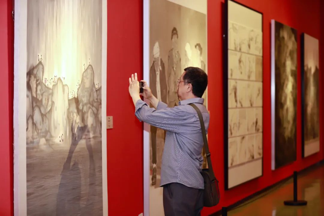 “回溯——广州画院暨青苗计划文献晋京展”在中国国家画院美术馆开幕