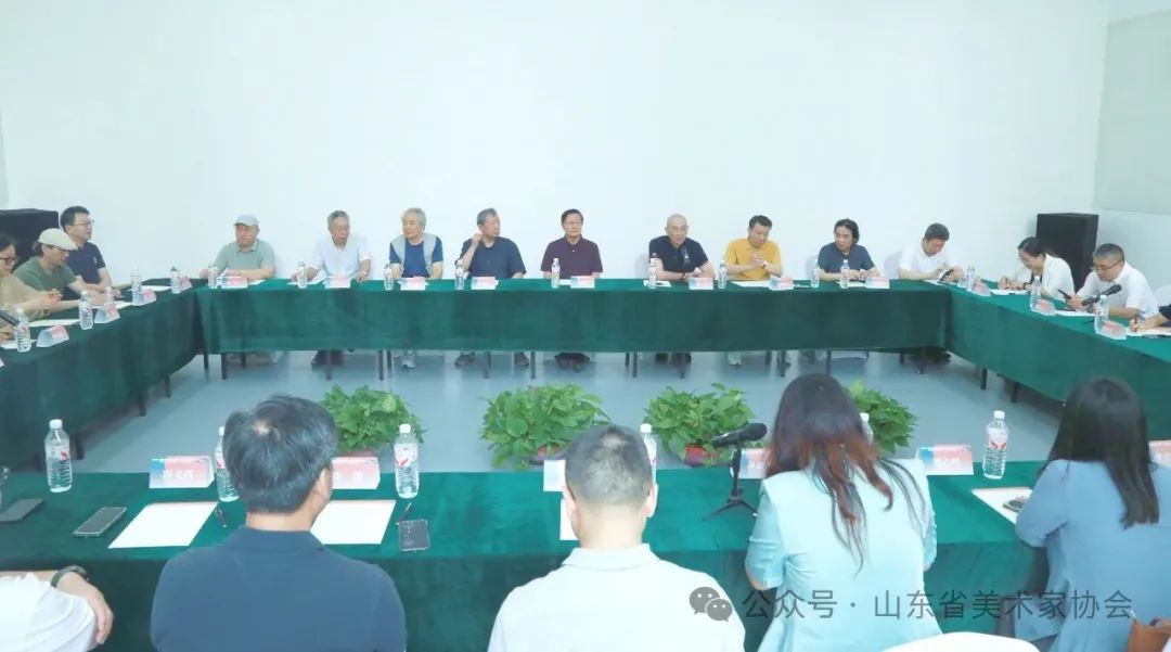 徐青峰“油画与丹青的双向奔赴与超越”主题学术研讨会昨日在济南举行