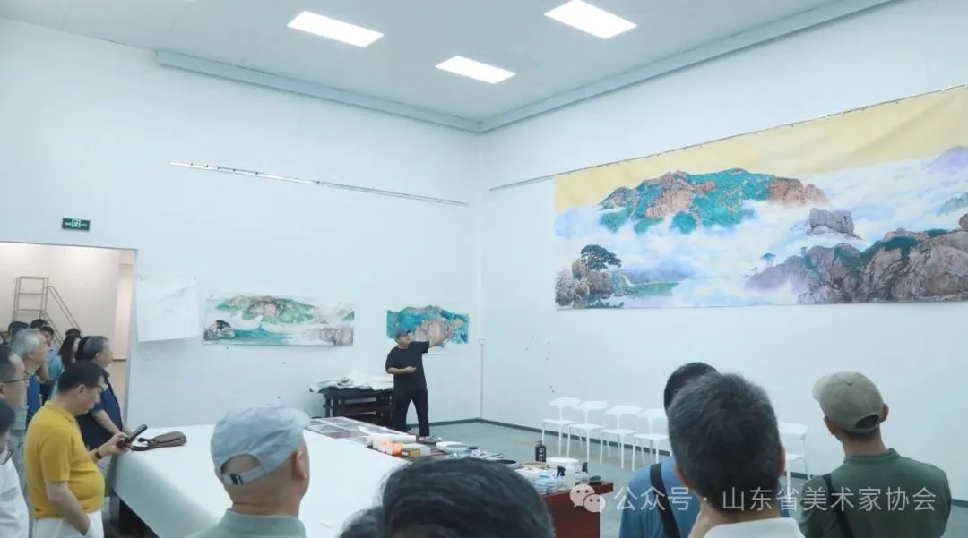 徐青峰“油画与丹青的双向奔赴与超越”主题学术研讨会昨日在济南举行
