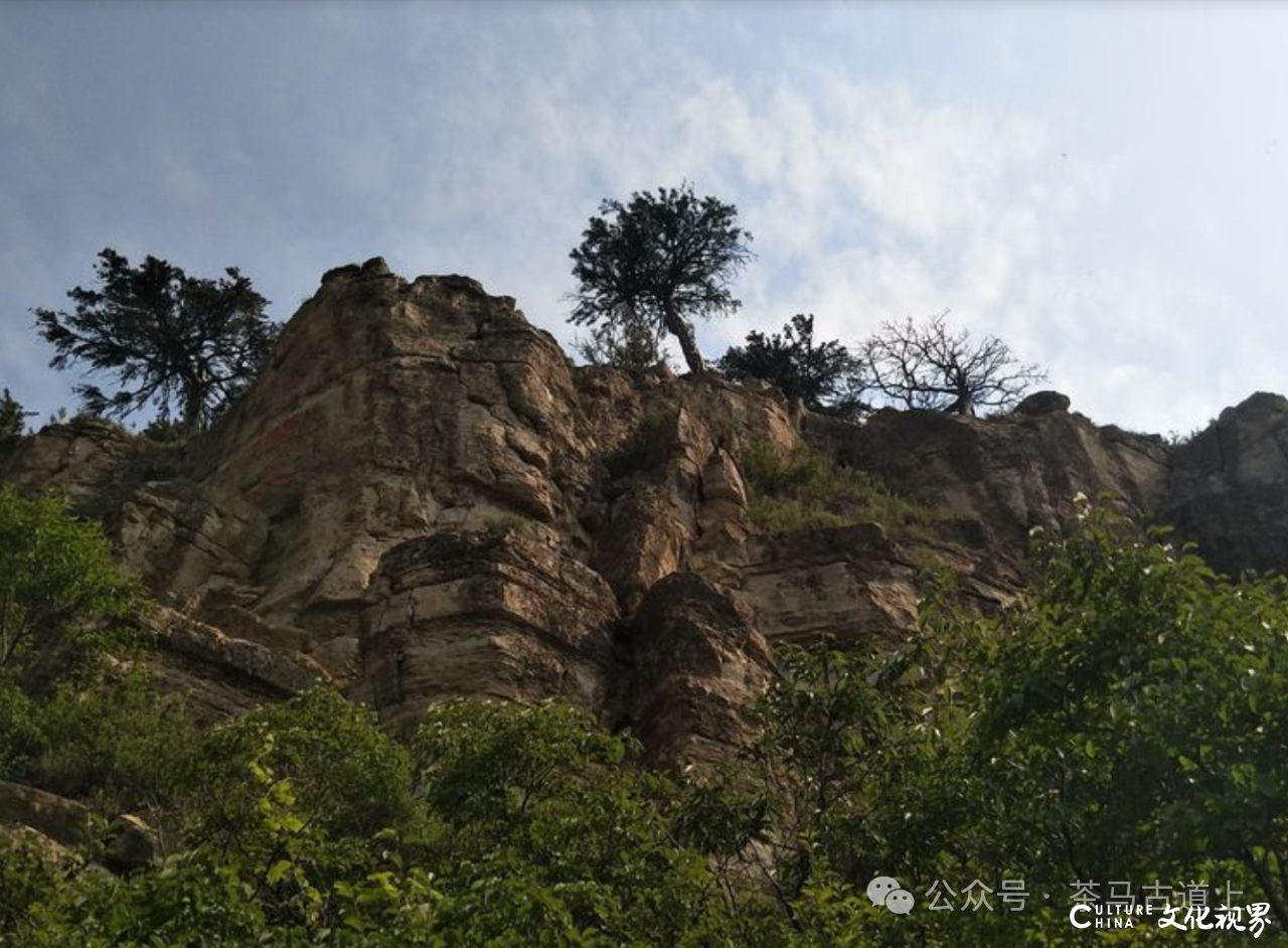 跟随舒建新前往北岳恒山，于秋寒中触摸风骨，在山风中涤荡心魂