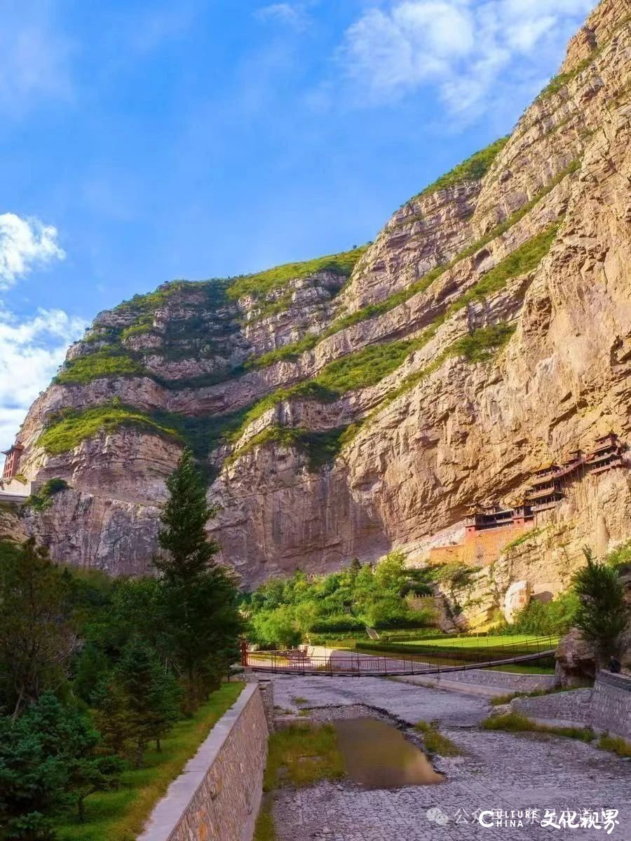 跟随舒建新前往北岳恒山，于秋寒中触摸风骨，在山风中涤荡心魂