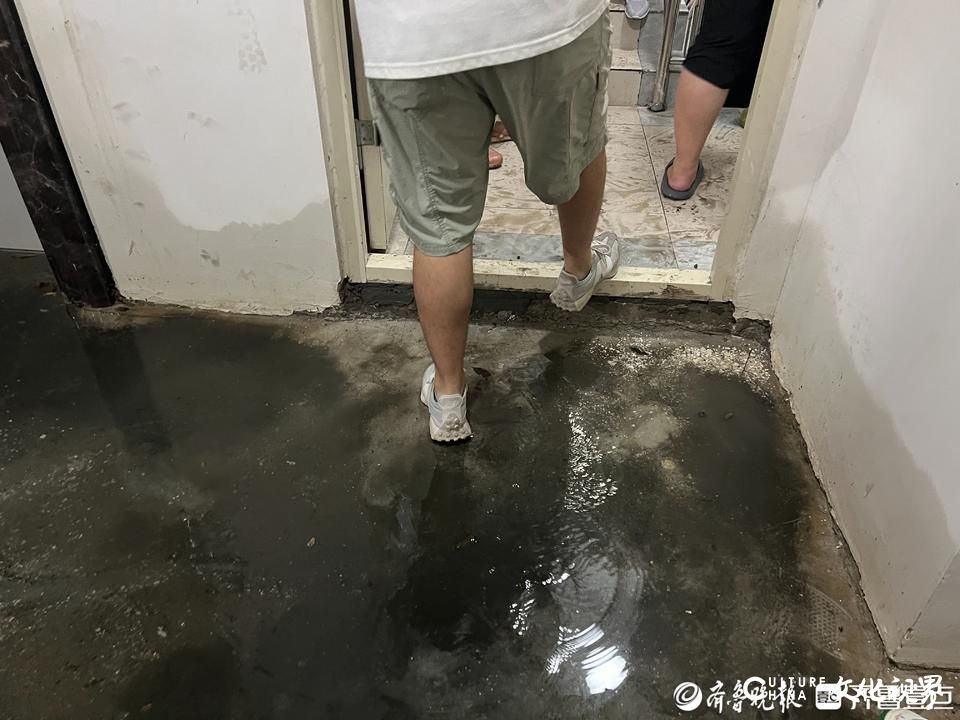 污水倒灌、门框被泡开裂……泰安福源·翡翠嘉苑因雨、污管道设计缺陷连年被淹