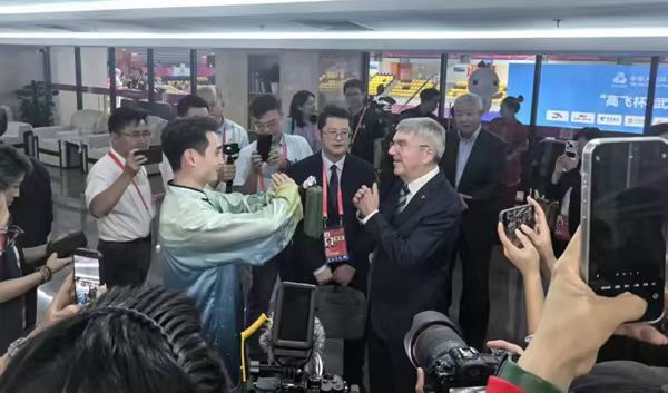 20251122095659202541.jpg ca75e12a76566ab8ff391cc7a5122fc2.jpg