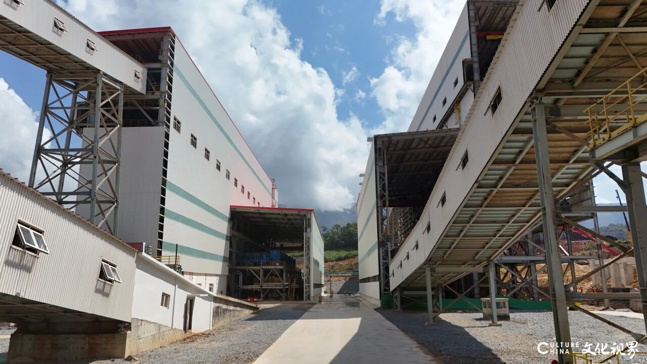 “山高力量”闪耀西非，山东高速集团参与建设的世界级铁矿西芒杜项目正式投产